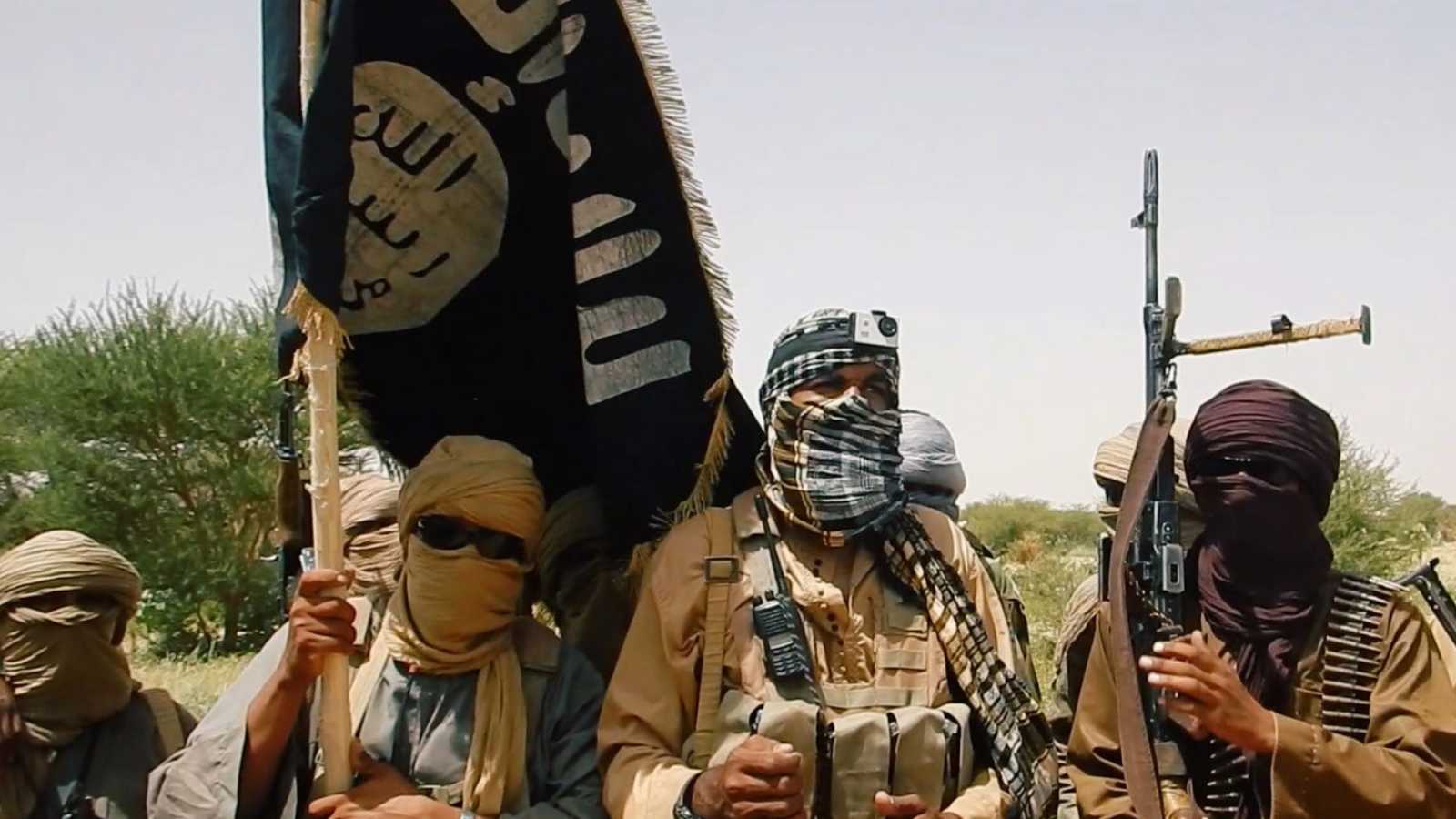 "الطبيعة تقاتل".. كيف يتخذ المتطرفون الغابات ملاذا لهجماتهم في أفريقيا؟