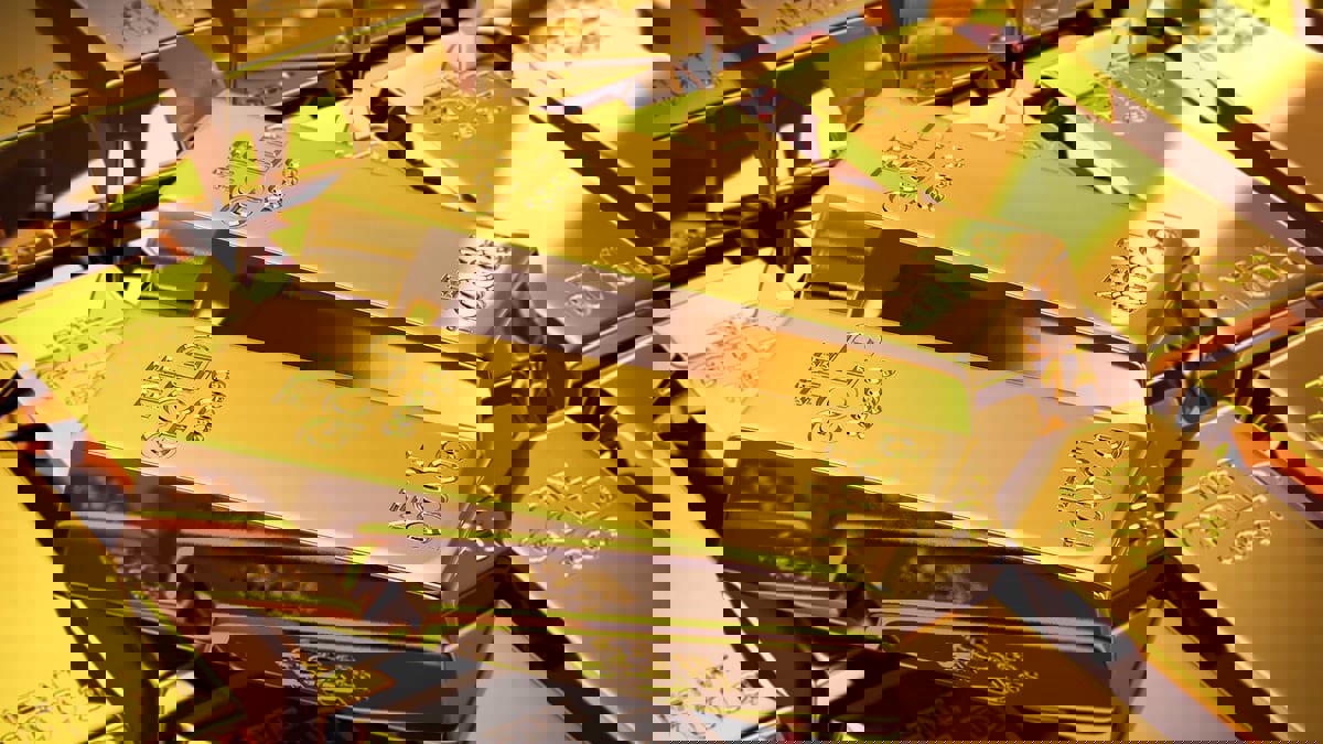 الذهب يفقد بعض بريقه مع احتمال عقد اجتماع بين روسيا وأمريكا