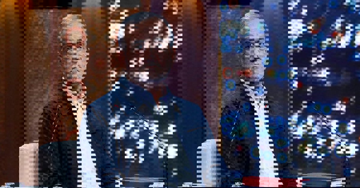 محللون إيرانيون: بزشكيان وسيط "مُقنِع" بين الجماهير "الساخطة" والحكومة