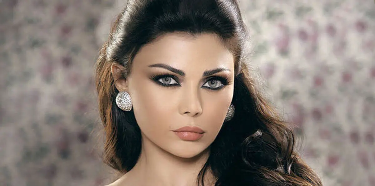 هيفاء وهبي في موقف محرج (فيديو)