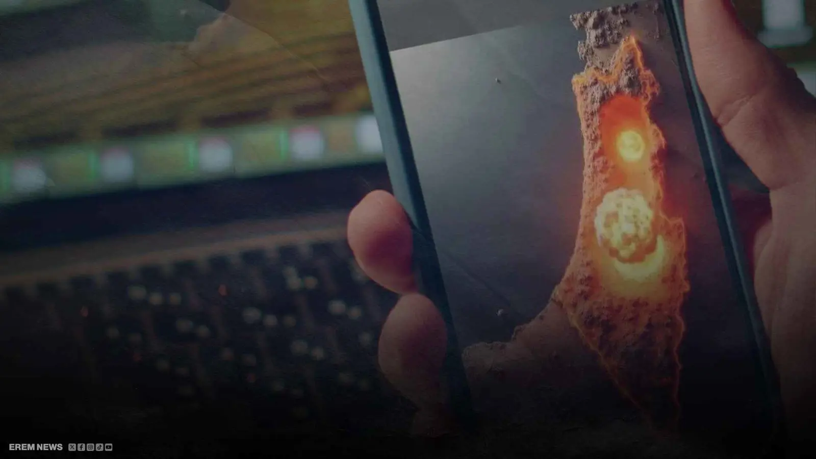 هاتف محمول يظهر بداخله ستوري النائب الإيراني