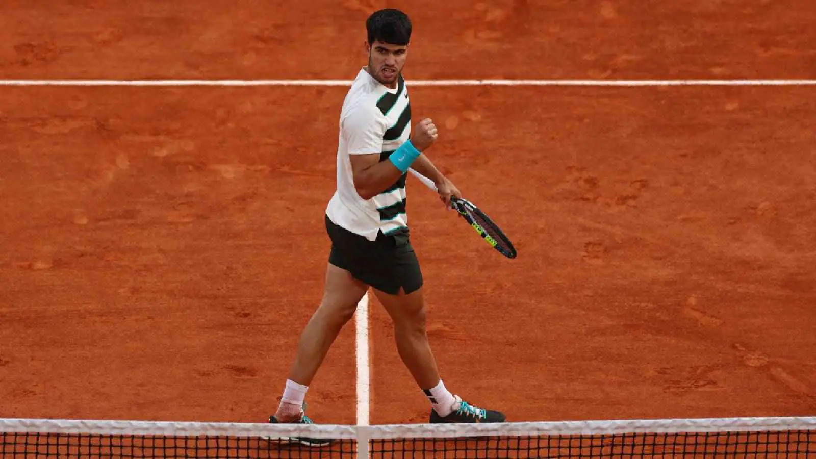 "ألكاراز" يشغل لاعبي منتخب إسبانيا قبل نهائي دوري الأمم الأوروبية (صور)