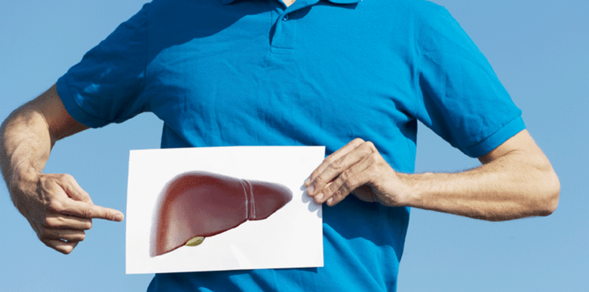 مشروبات طبيعية تساعد الكبد على إزالة سموم الجسم