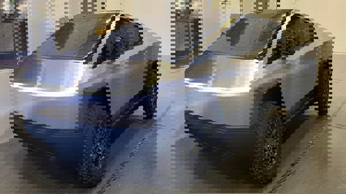 تسلا تجري تغييرات على بعض جوانب تصميم شاحنتها الكهربائية Cybertruck