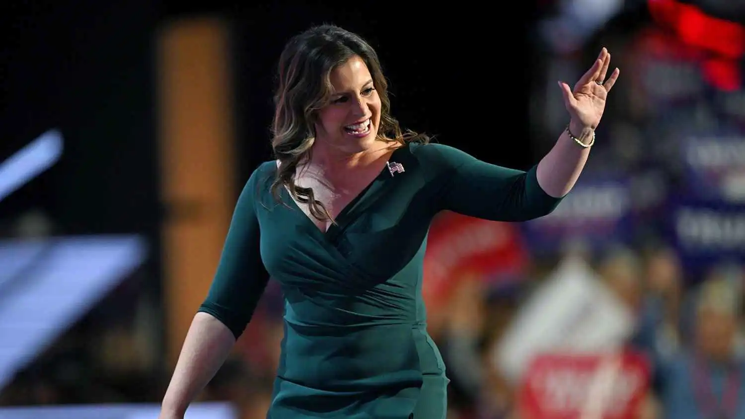 الديمقراطيون يحتفلون.. ستيفانيك تتخلى عن ترشحها لمنصب حاكم نيويورك