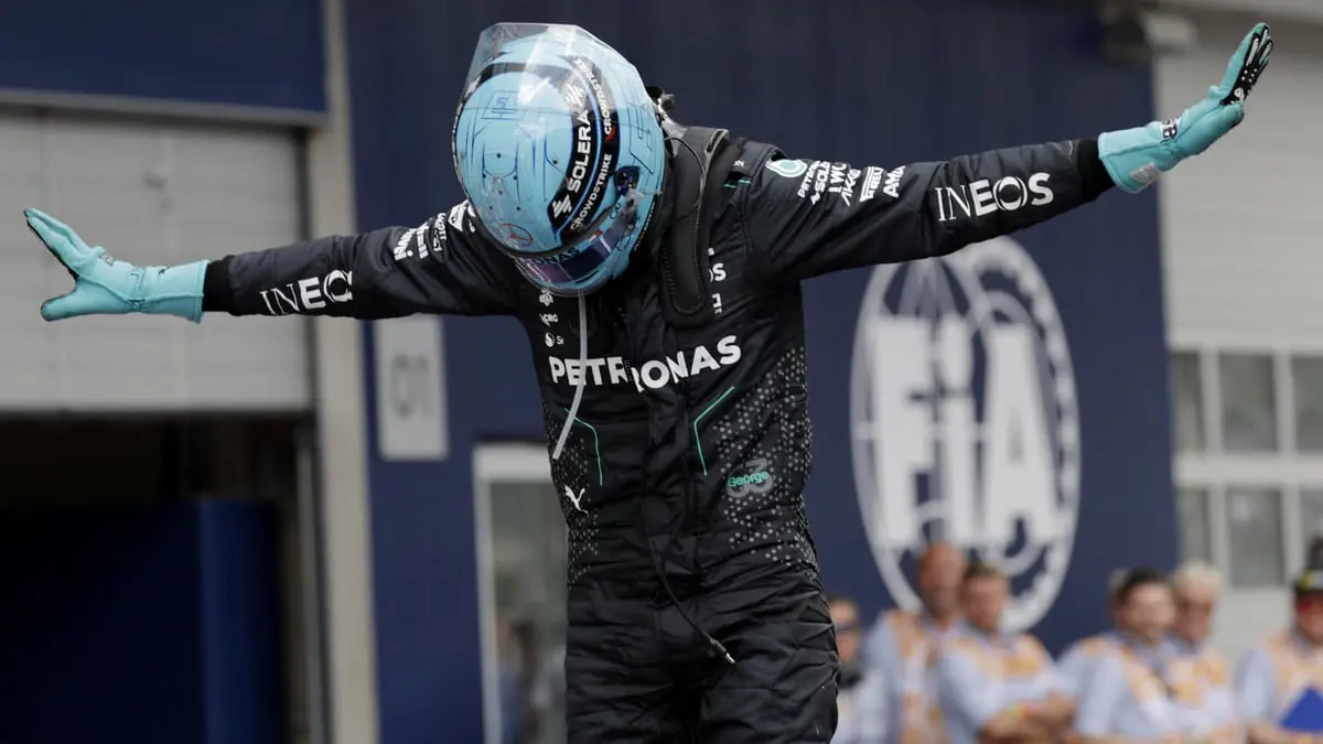 بعد اصطدام فيرستابن ونوريس.. راسل يفوز بسباق النمسا لفورمولا 1