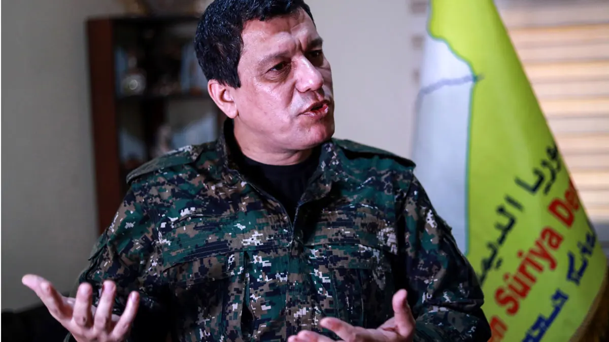 قائد قوات سوريا الديمقراطية يناقش مع ماكينزي خطر تنامي "داعش"