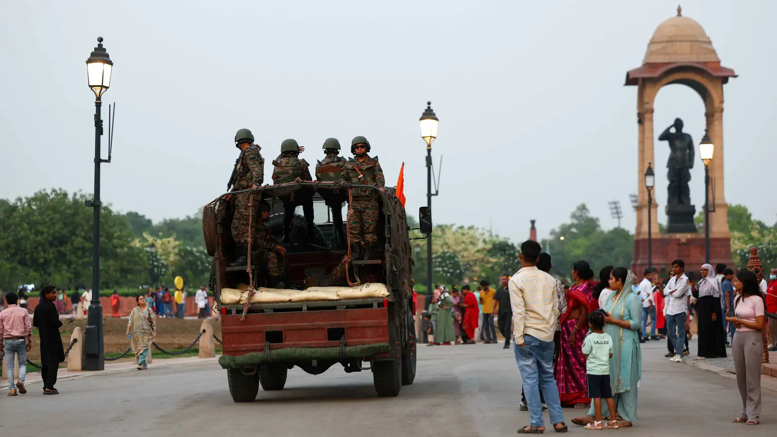 بعد محاولة تسلل.. الهند تعلن صد هجوم باكستاني واسع بالمسيرات