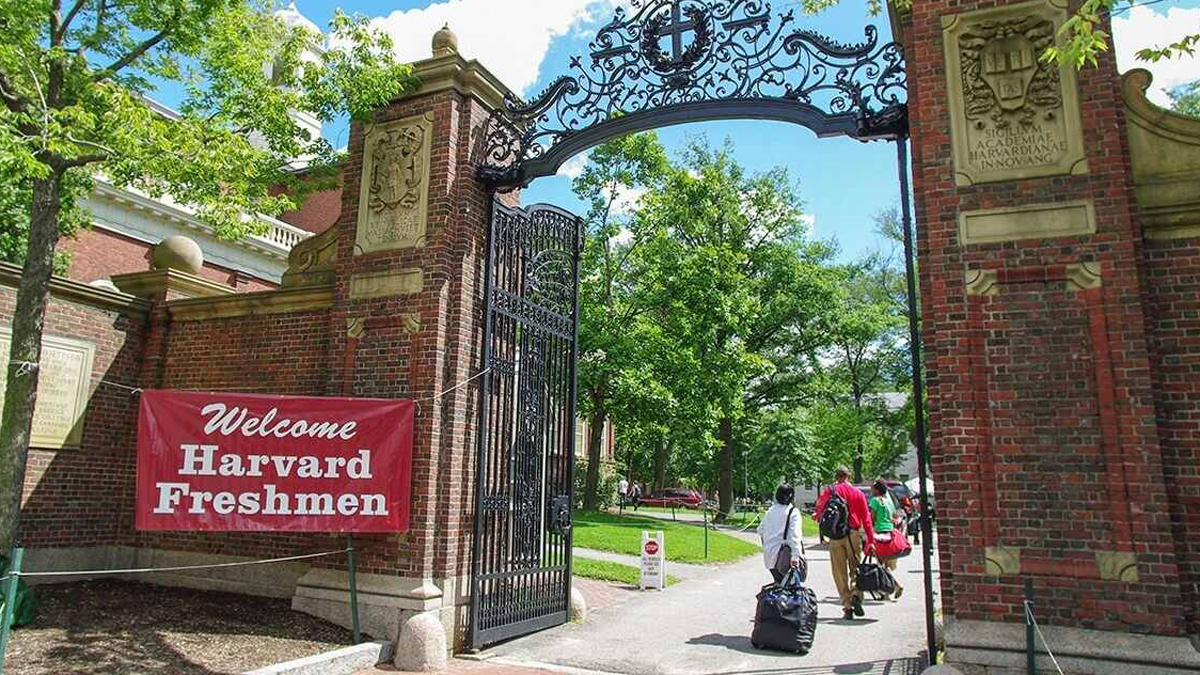 أمريكا تلغي تأشيرات الطلاب الأجانب بجامعات تعطي دروسها عبر الإنترنت