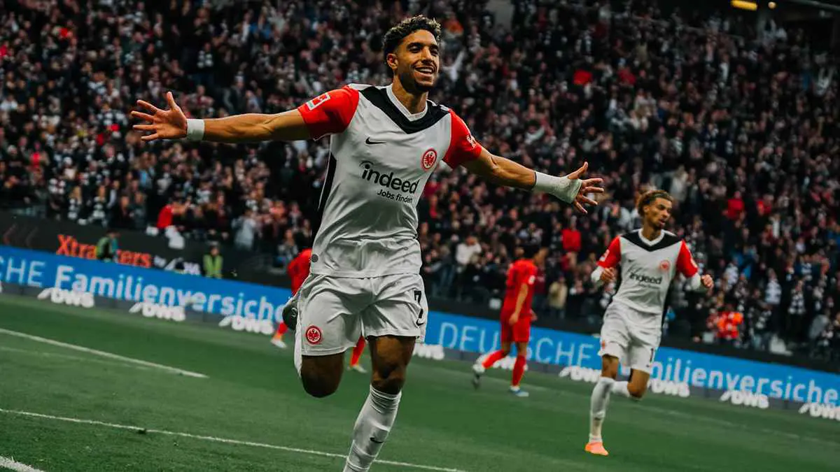 بفضل إنجازه أمام بايرن.. عمر مرموش يحطم رقما عربيا في أوروبا بعد قرابة 70 عاما