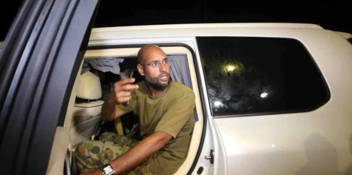 ما حقيقة لقاء سيف الإسلام القذافي بوالدته في الزنتان؟