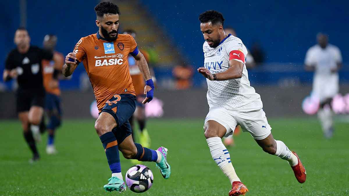 سالم الدوسري يفجر مفاجأة مدوية حول تجديد عقده مع الهلال (فيديو)