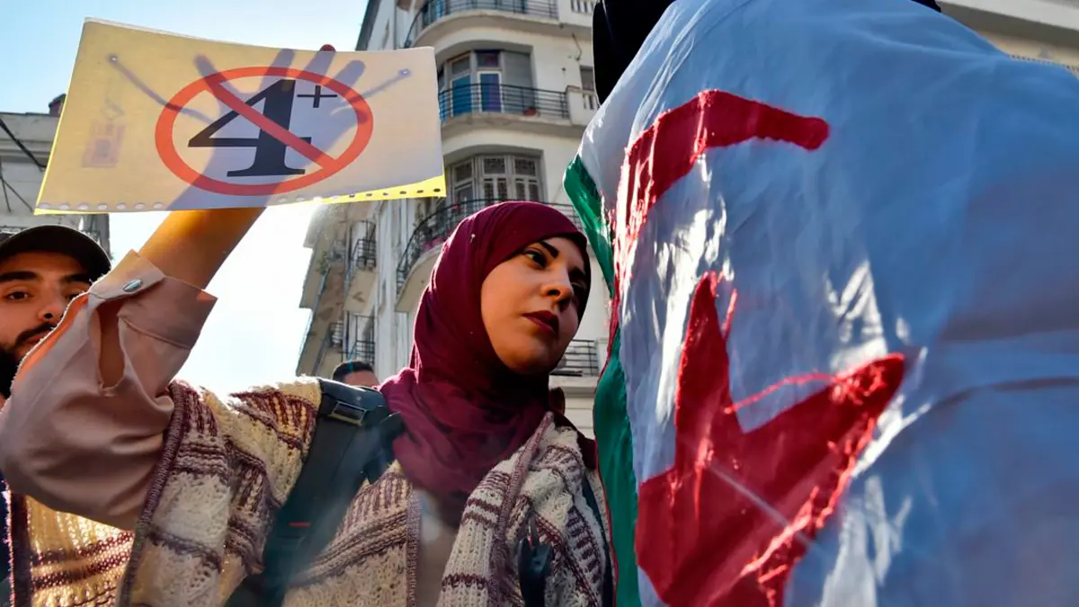 المعارضة الجزائرية تحث على إسقاط قرارات بوتفليقة بمواصلة "الحراك الشعبي"