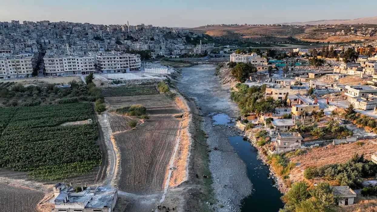 ذاكرة سوريا ومُلهم فنانيها.. نهر العاصي يواجه خطر الجفاف (صور)