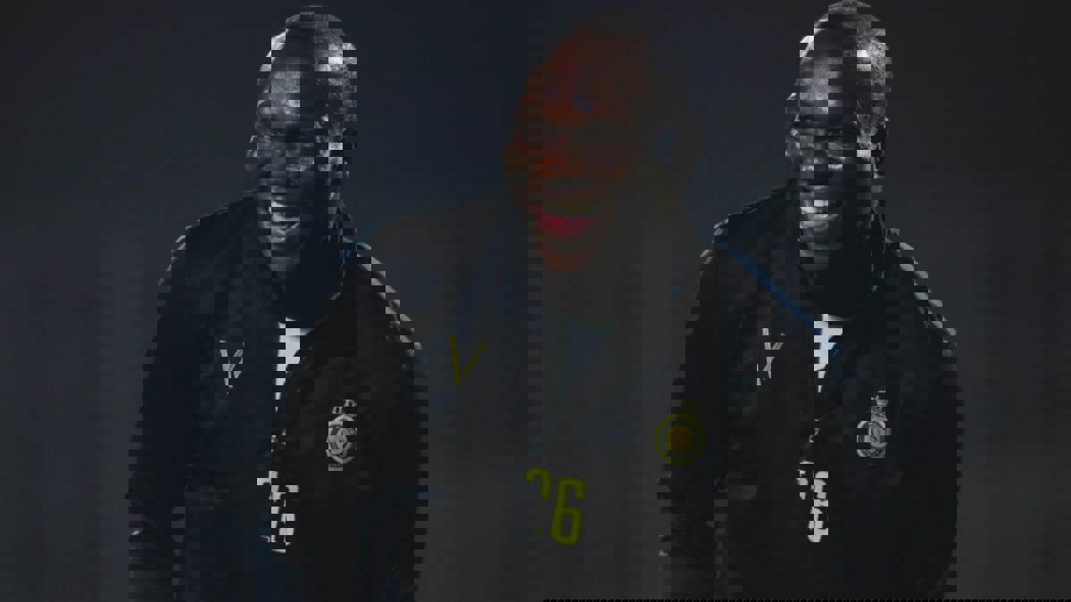 صحيفة: فينسنت أبوبكر يطلب الرحيل عن نادي النصر ووهبي الخزري البديل