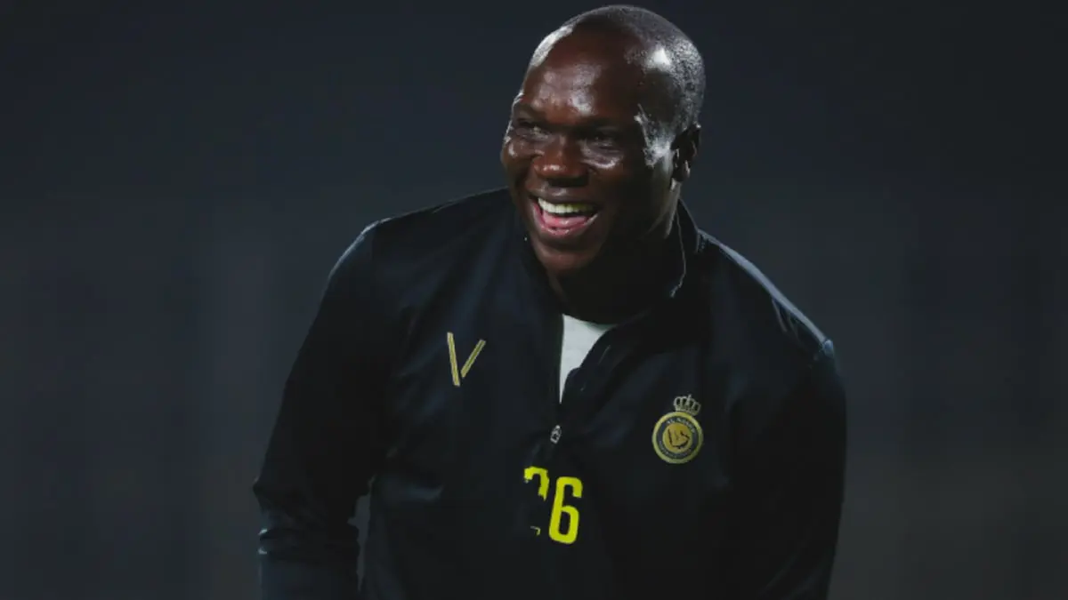 صحيفة: فينسنت أبوبكر يطلب الرحيل عن نادي النصر ووهبي الخزري البديل