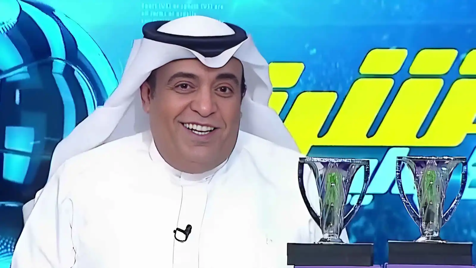 نسختان من كأس "النخبة".. فيصل زيد يفاجئ وليد الفراج على الهواء (فيديو)