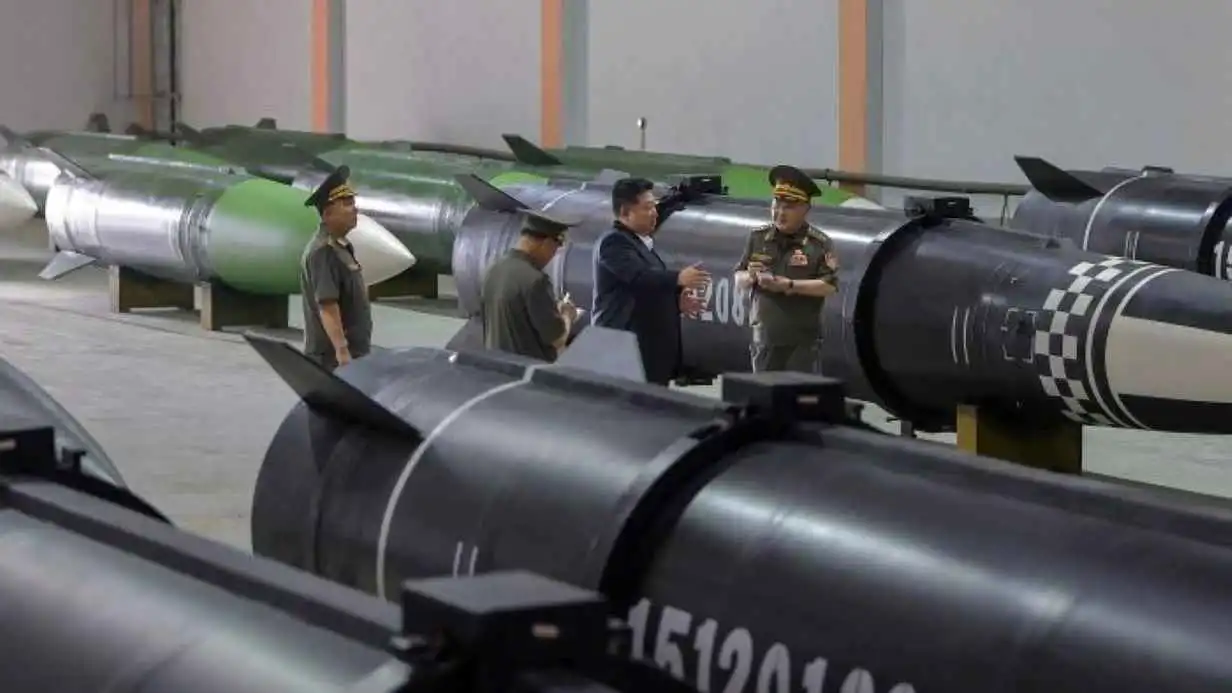 بعيدًا عن النووي.. كيم يريد بناء تسلح جديد بمساعدة روسيا