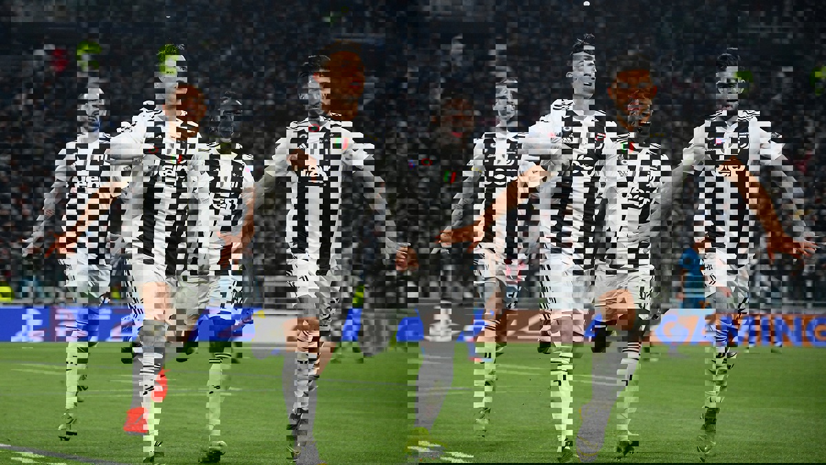 كريستيانو رونالدو يُقلد احتفال سيميوني "المثير" وعائلته تبكي بعد مباراة يوفنتوس وأتلتيكو مدريد (فيديو)