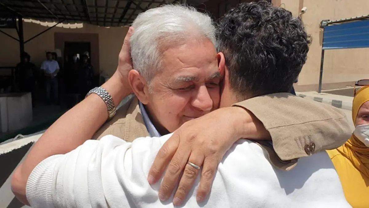بحضور صباحي وخالد يوسف.. إخلاء سبيل المعارض المصري حسام مؤنس