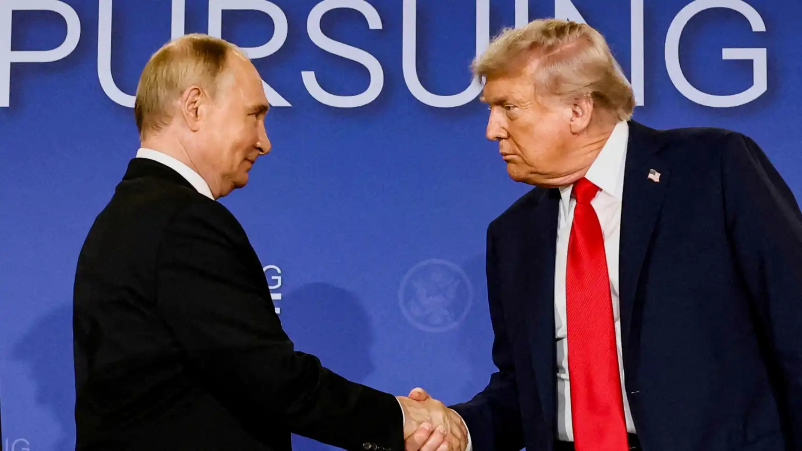 مسار تفاوضي ملغوم.. حسابات ترامب وبوتين تعقّد سيناريوهات إنهاء حرب أوكرانيا