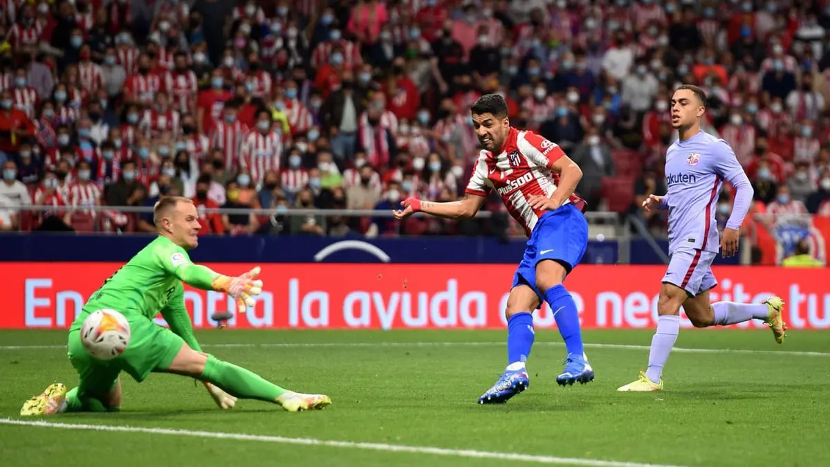 سبورت: بايرن ميونخ يخطط لخطف تير شتيغن ودي يونغ من برشلونة