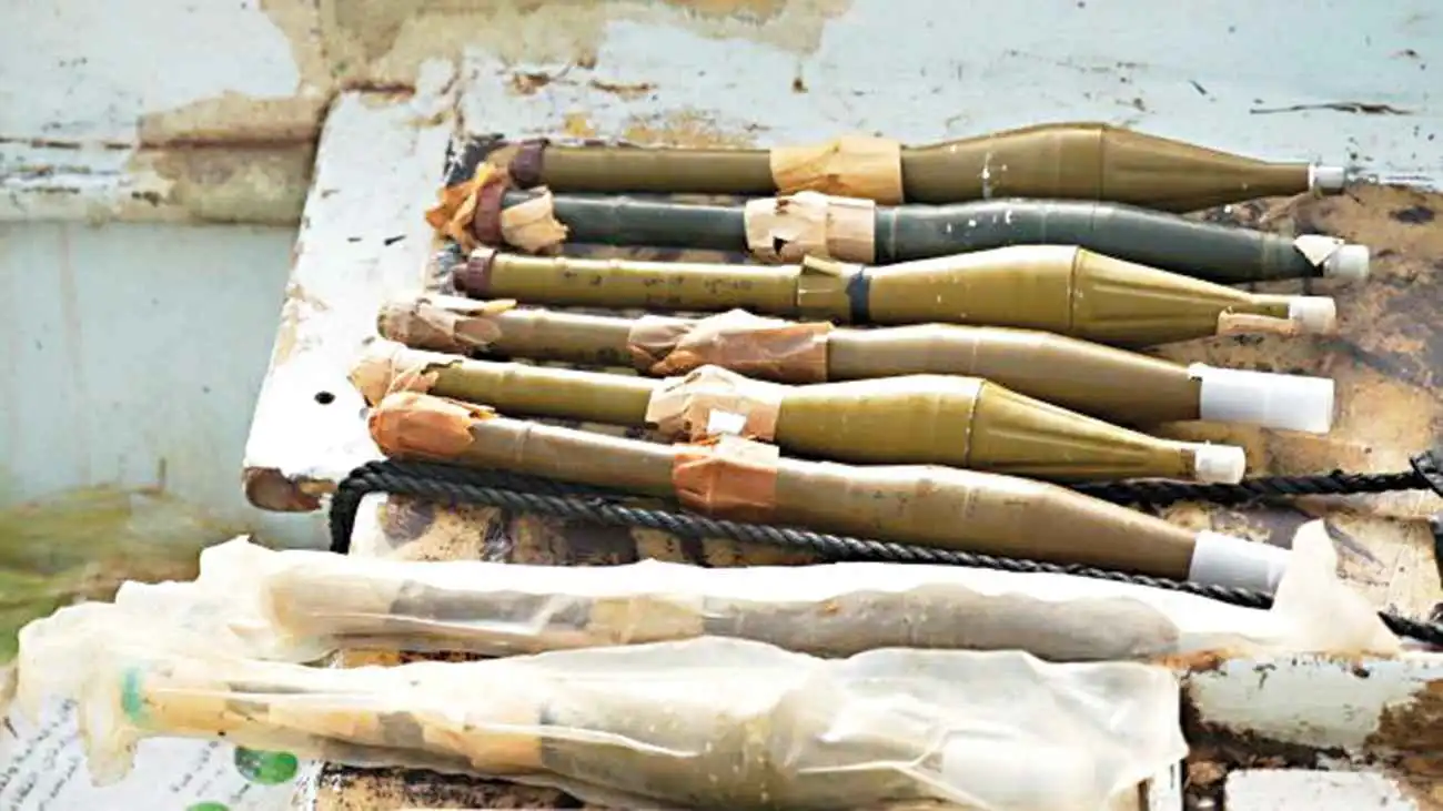 شبكات الظل.. الحوثيون يفتحون "ممرات خلفية" لتهريب السلاح عبر مناطق الشرعية