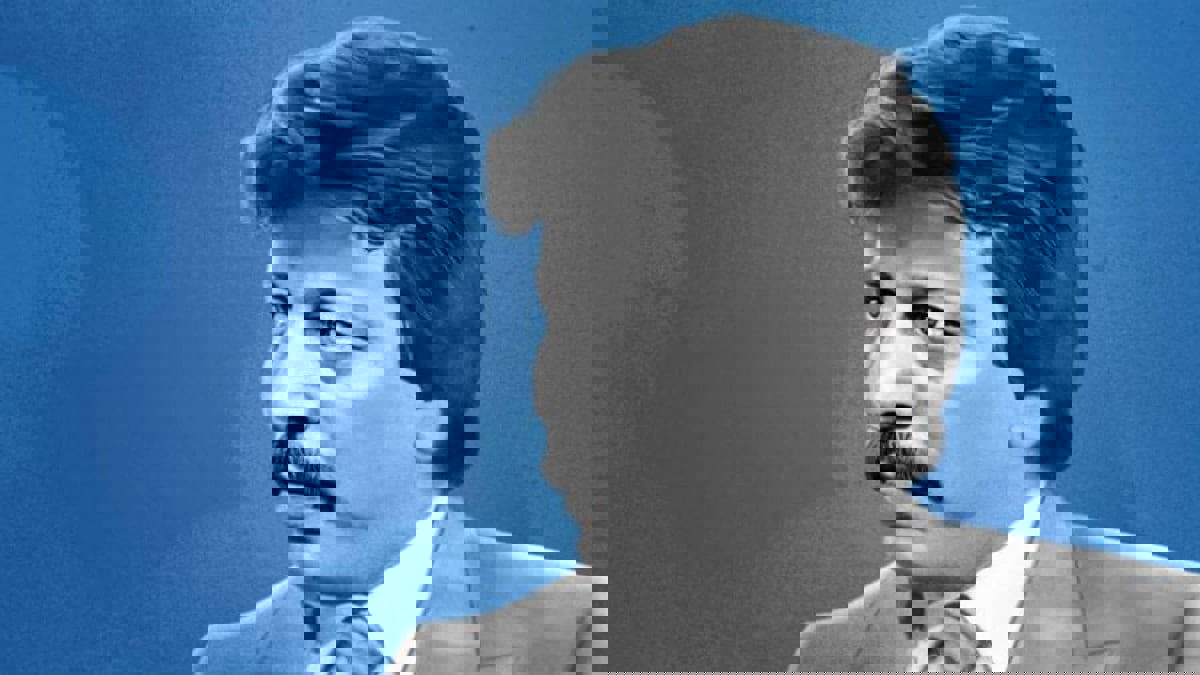 بعد 30 عاما من قتله.. الكويت تثبت تهمة الخيانة ضد "مسافر عبدالكريم"