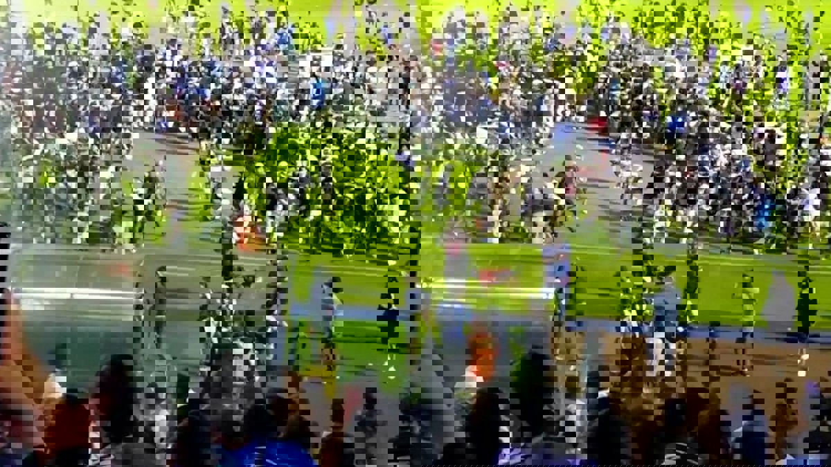 صحف رياضية: "تدافع الموت في إندونيسيا".. "إعصار هالاند".. و"برشلونة في الصدارة"