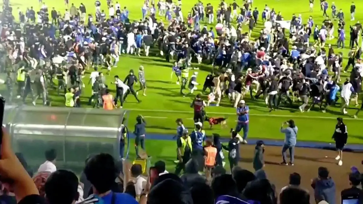 صحف رياضية: "تدافع الموت في إندونيسيا".. "إعصار هالاند".. و"برشلونة في الصدارة"