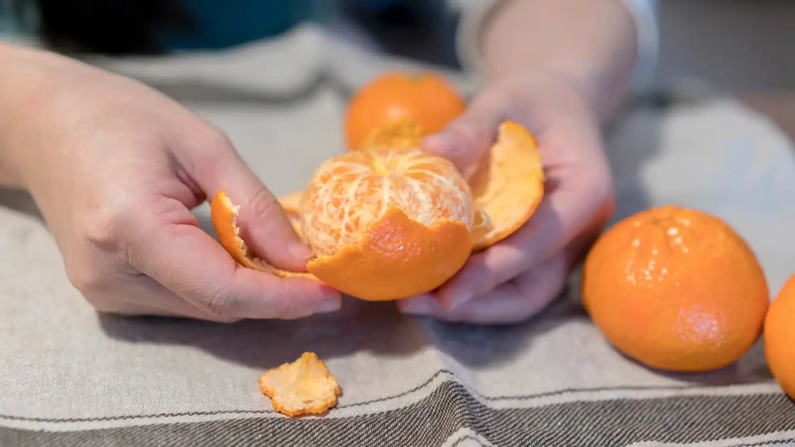 قشر البرتقال قد يحسّن صحة القلب والجهاز الهضمي.. كيف؟