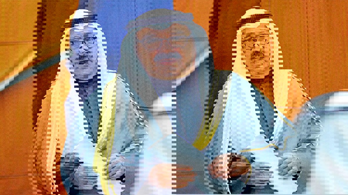 أنباء عن إعفاء وزير الدفاع الكويتي الشيخ ناصر الصباح من منصبه