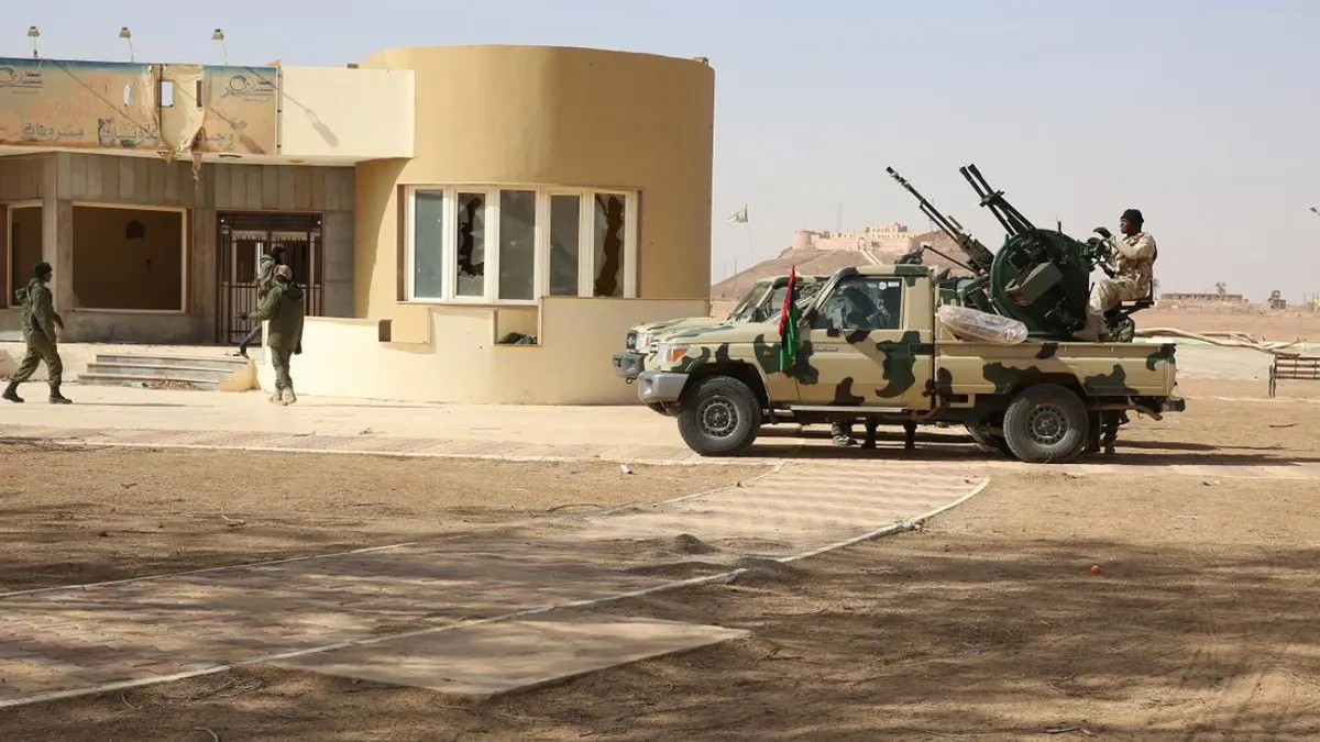 الجيش الليبي يتقدم شرق سرت ويقصف الميليشيات جنوب مصراتة