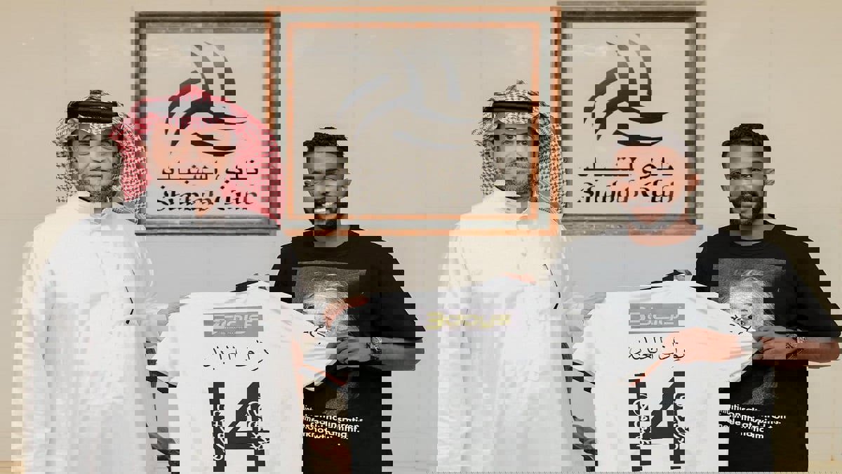 رسميًا.. الشباب السعودي يحصل على توقيع نواف العابد نجم الهلال السابق