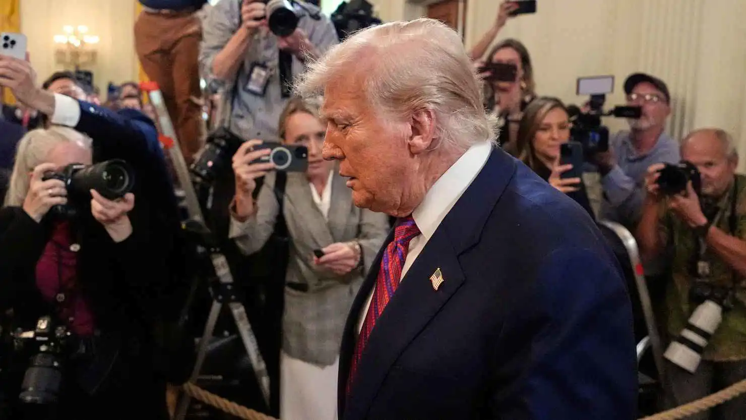 البيت الأبيض يستبعد "وول ستريت جورنال" من مرافقة ترامب إلى اسكتلندا