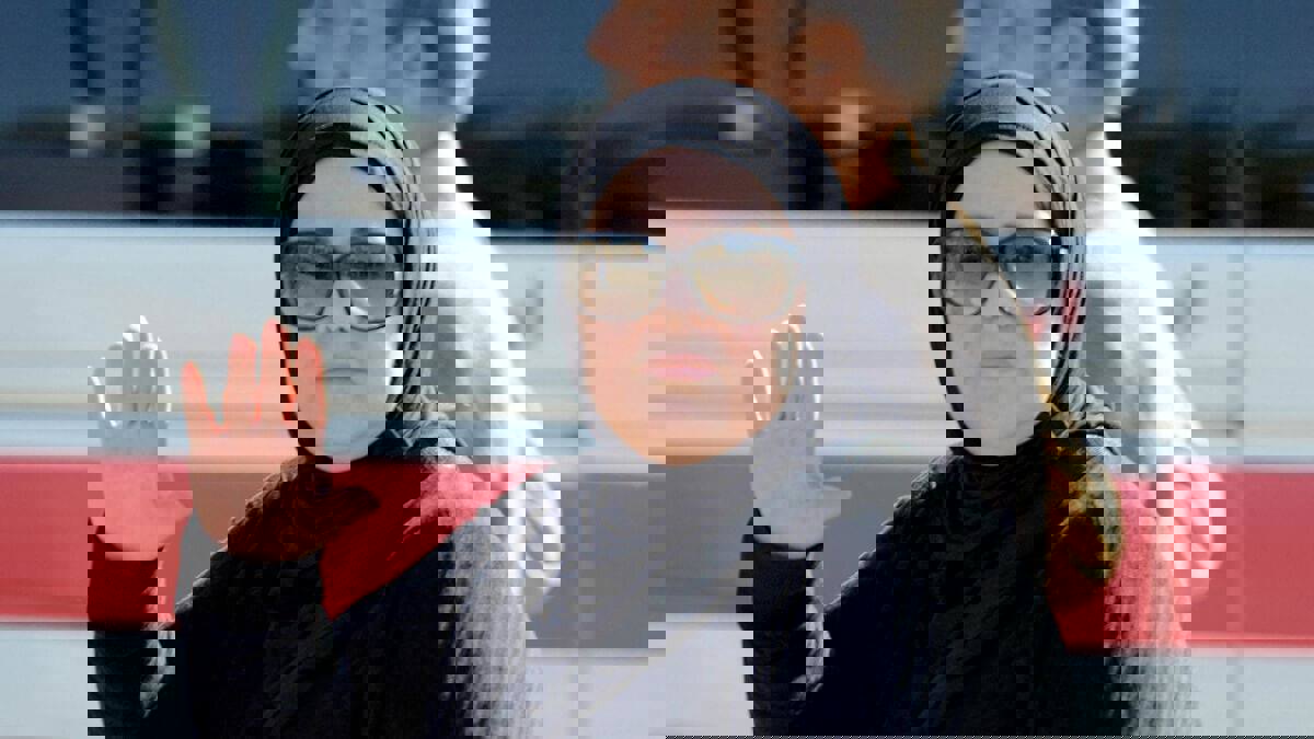 ماذا قالت دلال عبد العزيز عن الموت وسبب حرصها على المشاركة بواجب العزاء؟