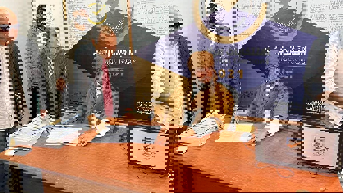 "جون أفريك": دعم فرنسي "خفي" وراء عودة سيف الإسلام القذافي للمشهد السياسي في ليبيا