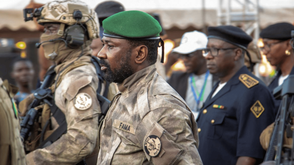 مالي.. النظام العسكري يشدد قبضته على الأحزاب