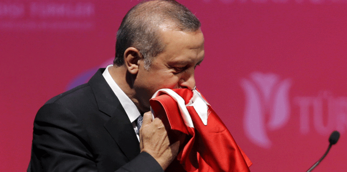 أردوغان يجازف بفقد الناخبين المتأرجحين بشعار من يصوت بـ"لا" للاستفتاء "إرهابي وانقلابي"