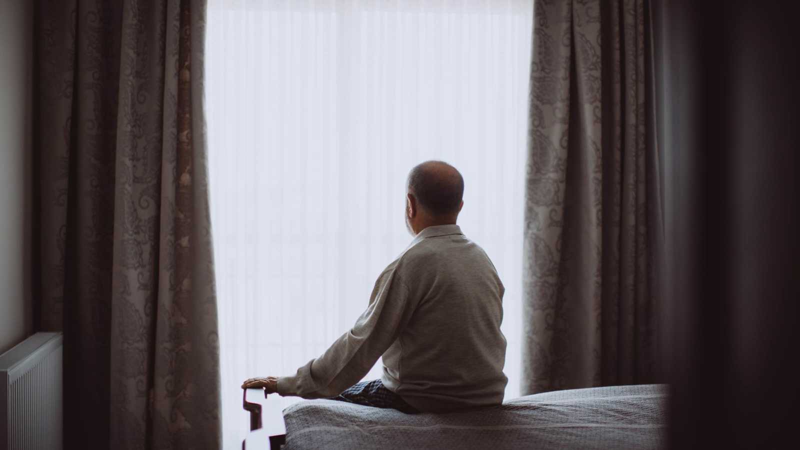 العزلة الاجتماعية تضرب 750 ألف مسن في فرنسا