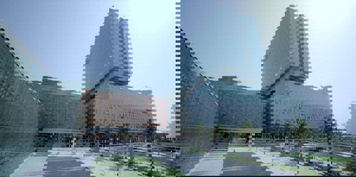 تعاون بين شركة "دي.اتش.ال" و"مبادلة للتنمية" في أبوظبي لتعزيز أنشطة الطيران