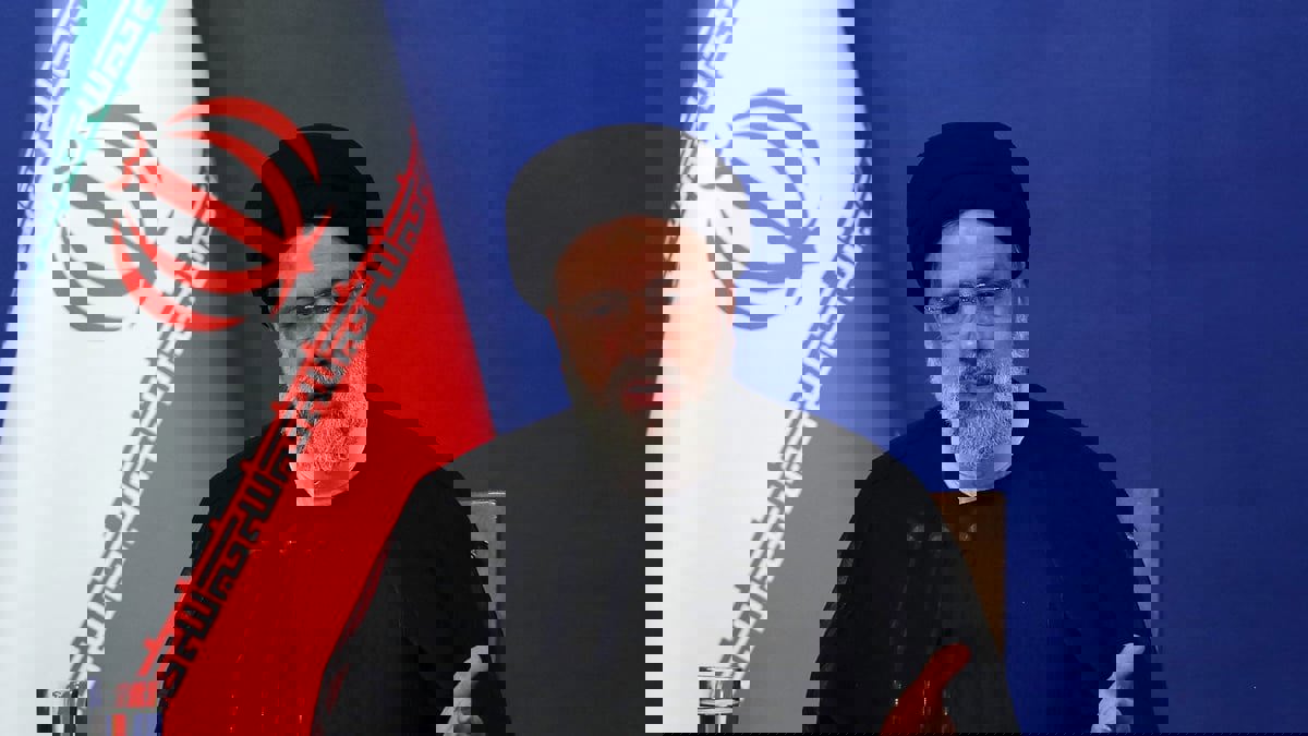 الرئيس الإيراني يطالب بـ"الحزم" في مواجهة الاحتجاجات