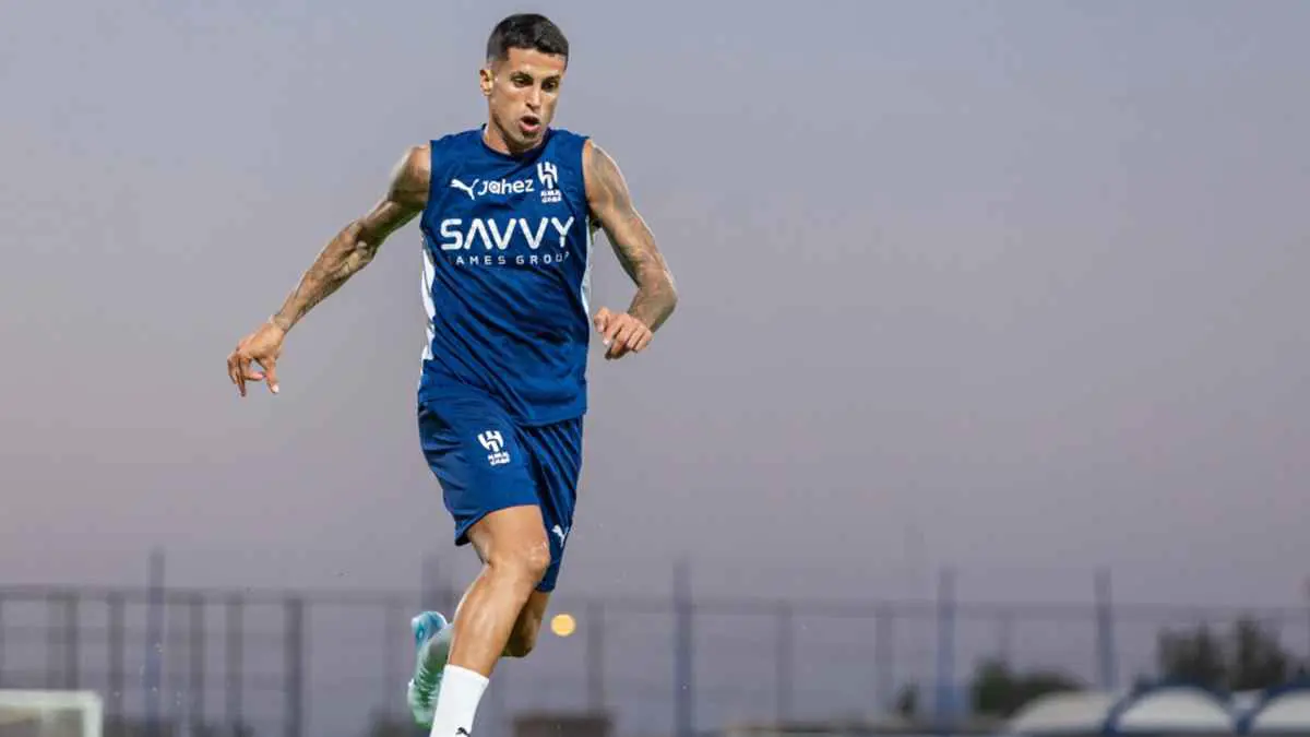 الهروب الكبير.. 4 أسرار خفية وراء رفض كانسيلو مواجهة كريستيانو رونالدو