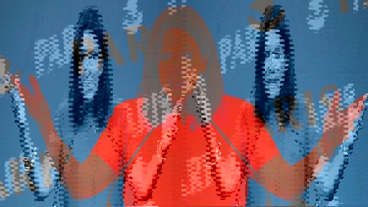 عمدة باريس: أصحاب "السترات الصفراء" لهم الحق بتنظيم مظاهرات