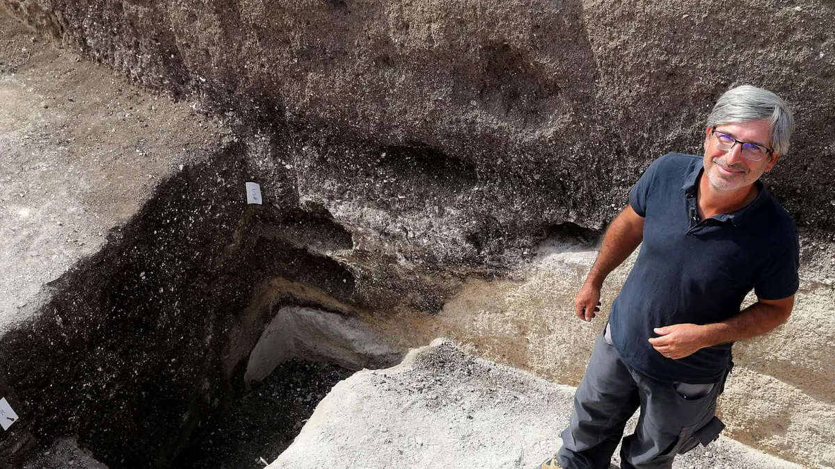 بعد 150 عامًا من التنقيب.. اكتشاف قرية من العصر الحجري في فرنسا 
