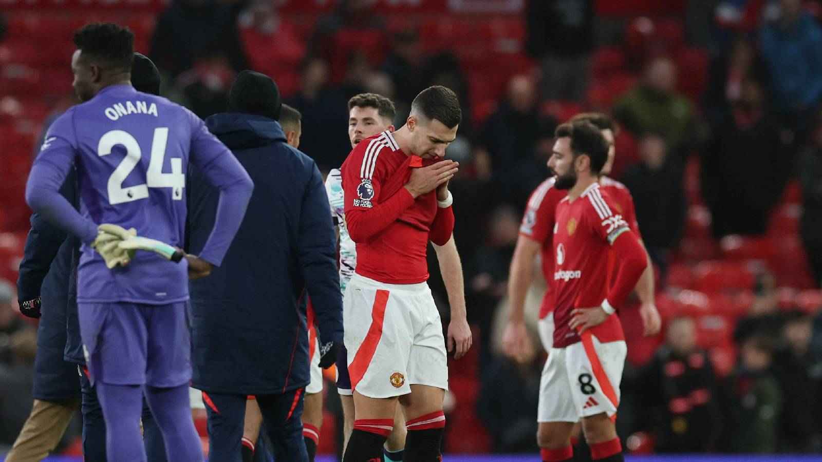 الفئران تهاجم مانشستر يونايتد