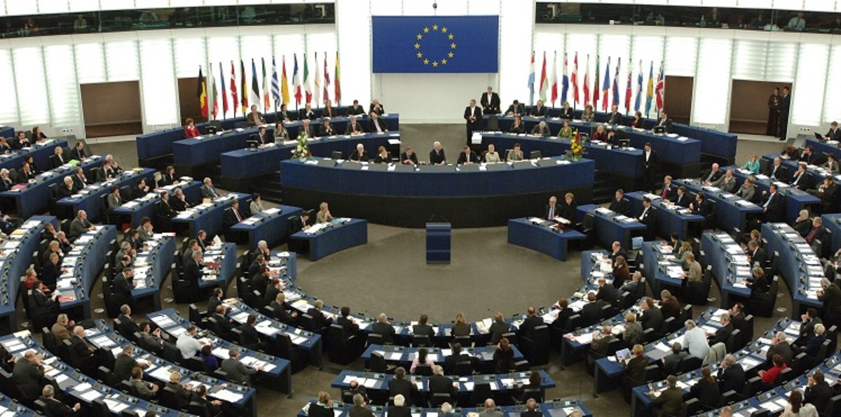 البرلمان الأوروبي يطالب بتعليق مفاوضات انضمام تركيا للاتحاد الأوروبي