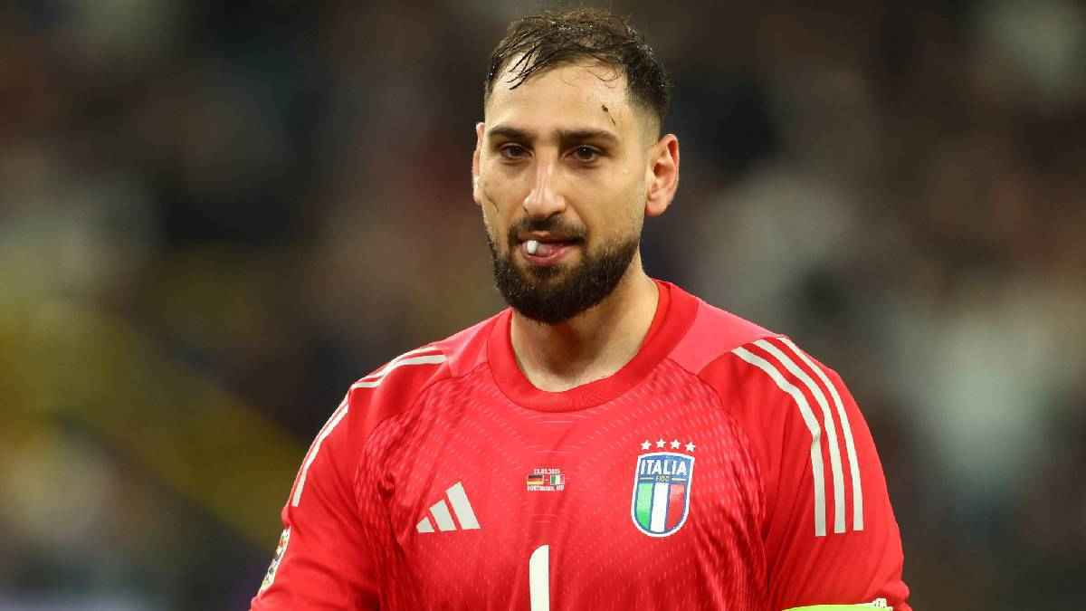 لا يرتكبه حارس ناشئ.. دوناروما يورط منتخب إيطاليا بهدف كارثي (فيديو)