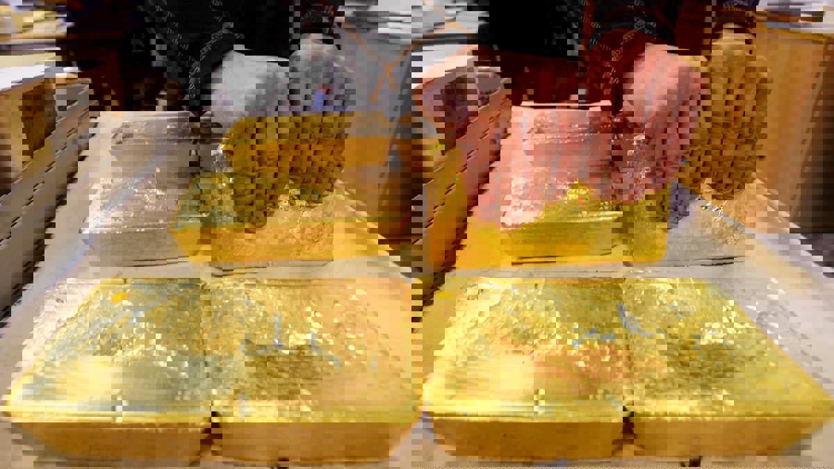 البنوك المركزية تشتري الذهب بأسرع وتيرة منذ 55 عامًا