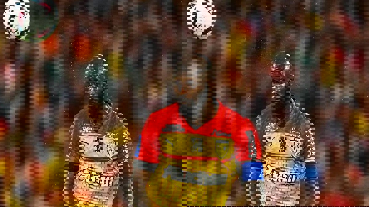 نادي النصر في محادثات متقدمة للتعاقد مع سيكو فوفانا من لانس